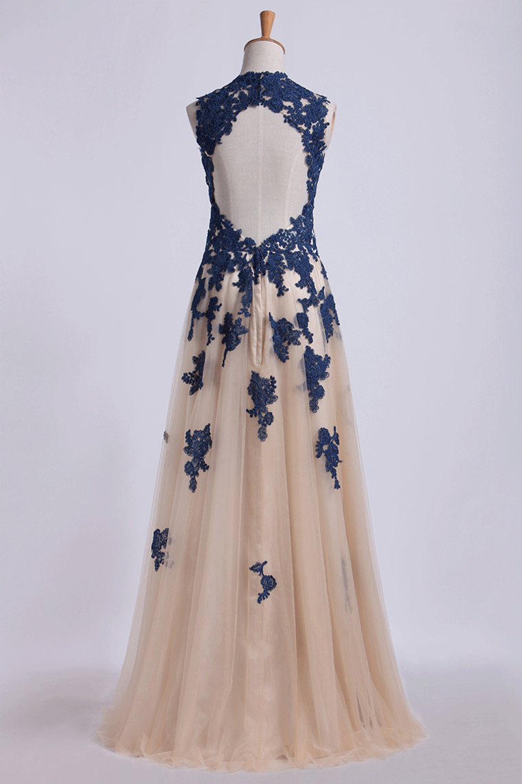 2022 Open Back Tulle Prom Dresses Straps Floor Length Lace Bodice With Applique