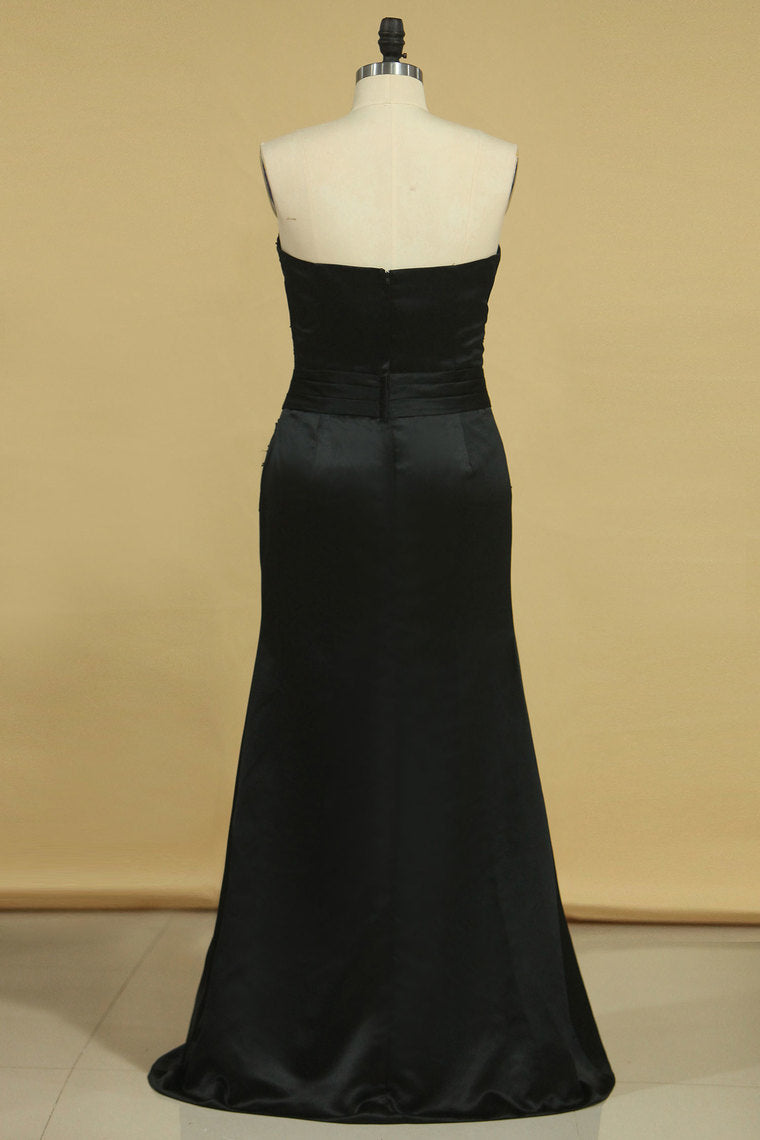 2022 Mermaid Strapless Mother Of The Bride Dresses Satin With Applique And Jacket