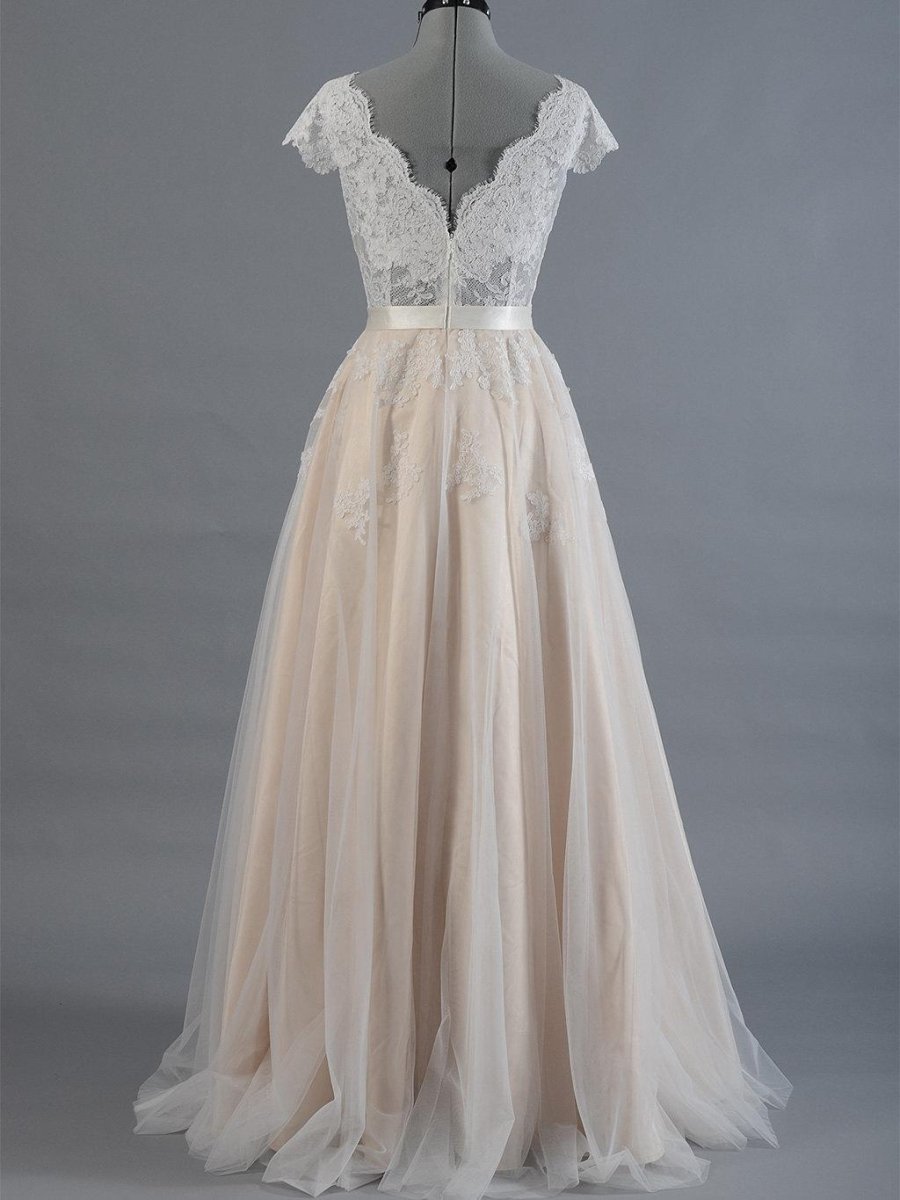 Nuria | Cap Sleeve V-Neck Lace Tulle Wedding Dress With Zipper Back