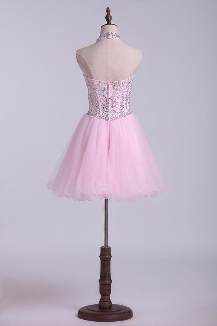 2022 Halter A-Line Short/Mini Homecoming Dresses With Beads Tulle