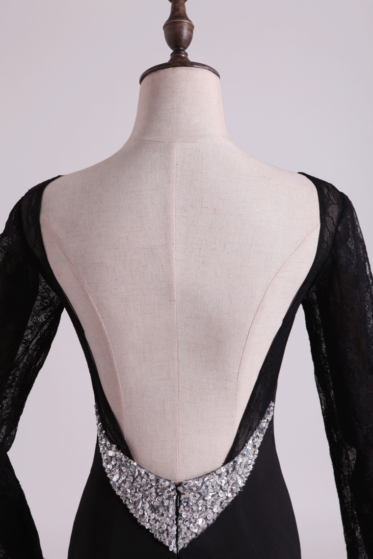 2022 Open Back Bateau Prom Dresses Sheath Spandex Black With Beading