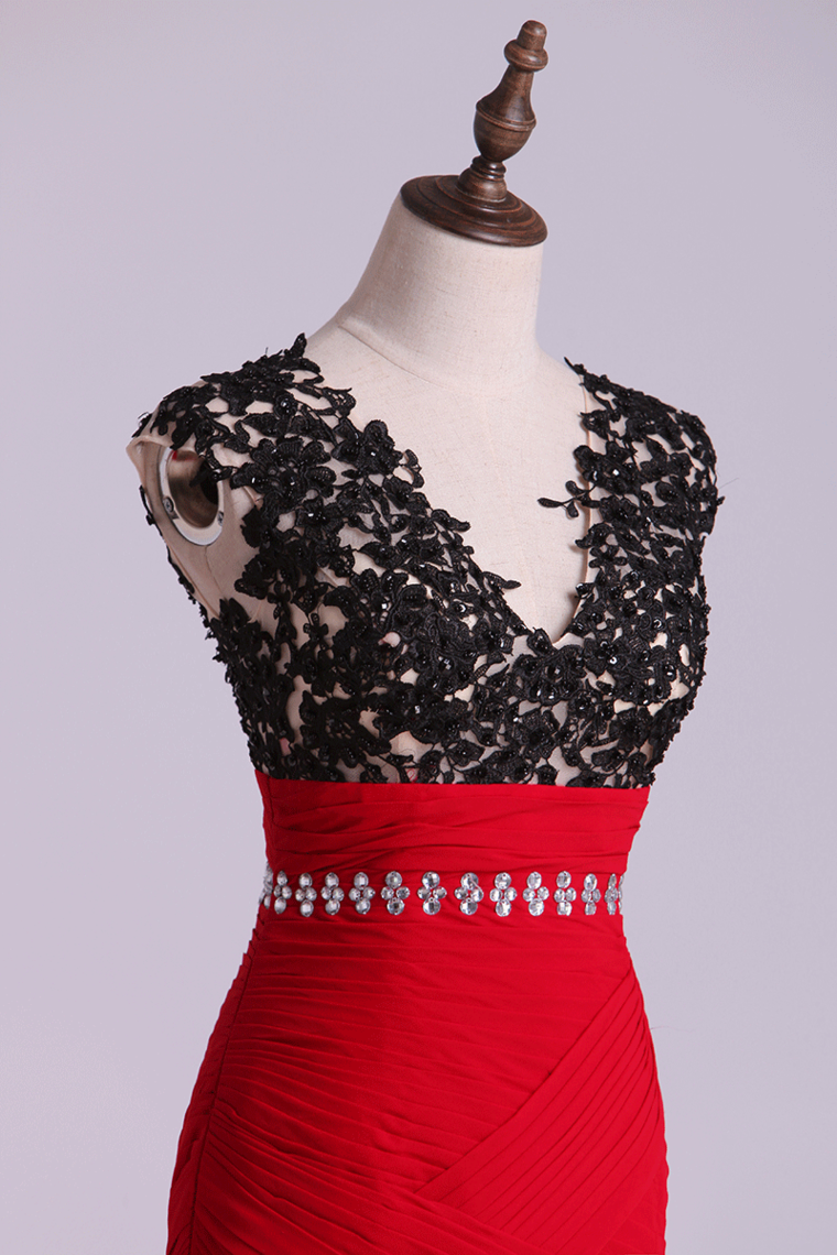2022 V-Neck Mermaid Prom Dresses With  Ruffles & Black Applique Chiffon Bicolor