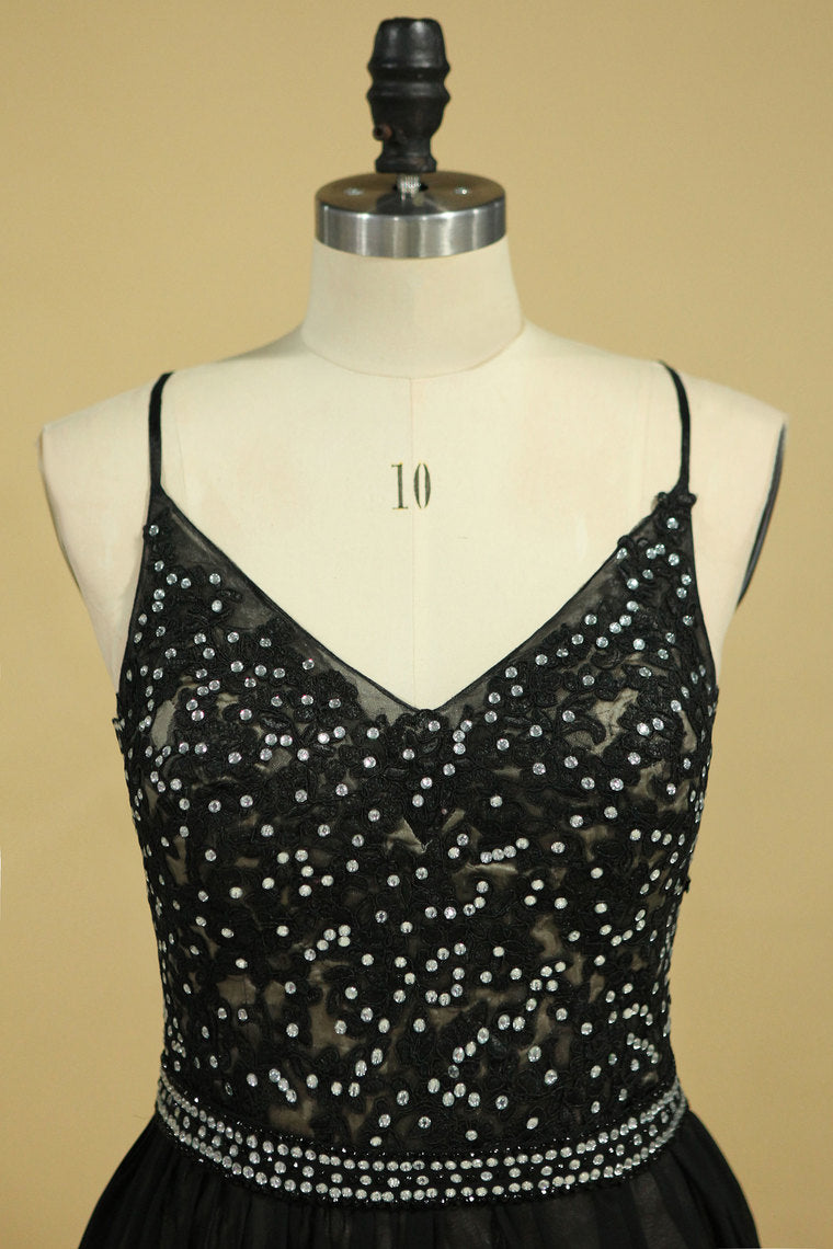 2022 Spaghetti Straps Open Back Prom Dresses Chiffon With Applique And Beads