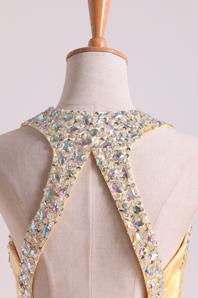 2022 Shining Evening Dresses Halter Beading/Sequins Sheath Floor Length