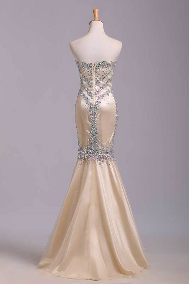 2022 Vintage Sweetheart Floor Length Mermaid/Trumpet Beaded Tulle Prom Dresses