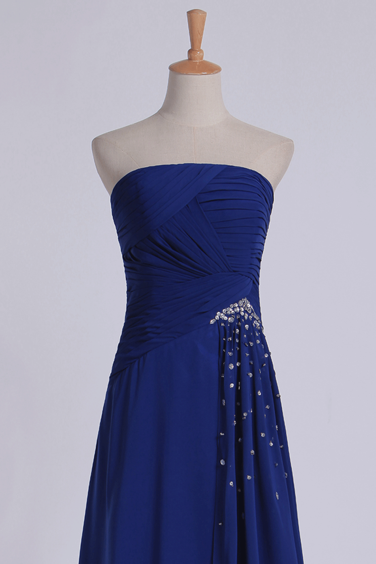 2022 Classic Prom Dresses Strapless A Line Chiffon Floor Length With Ruffles And Beads