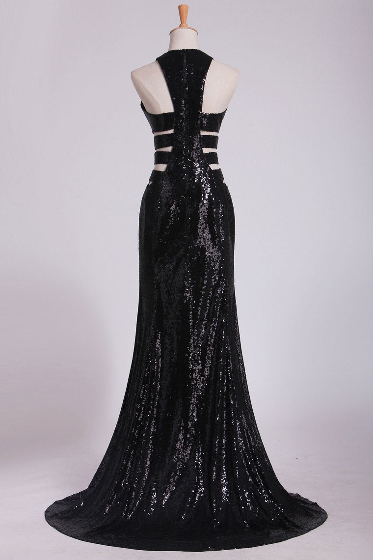 2022 Column Prom Dresses Scoop Floor Length Sequined Bodice Open Back