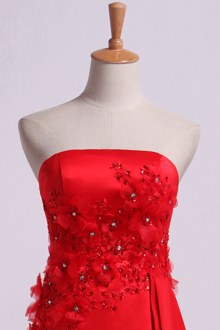 2022 Strapless Prom Dresses Column Sweep Train With Beading