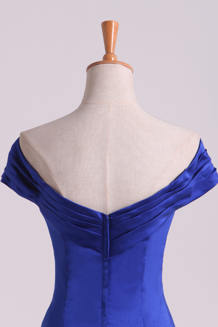 2022 Prom Dresses Off The Shoulder Satin Mermaid Dark Royal Blue Sweep Train