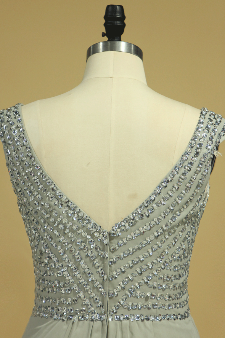 2022 Plus Size Mother Of The Bride Dresses Mermaid V Neck Beaded Bodice Chiffon Sweep Train