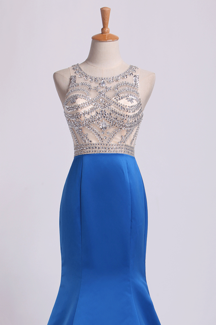 2022 Two-Tone Bateau Mermaid Prom Dresses Beaded Bodice Satin And Tulle Sweep Train