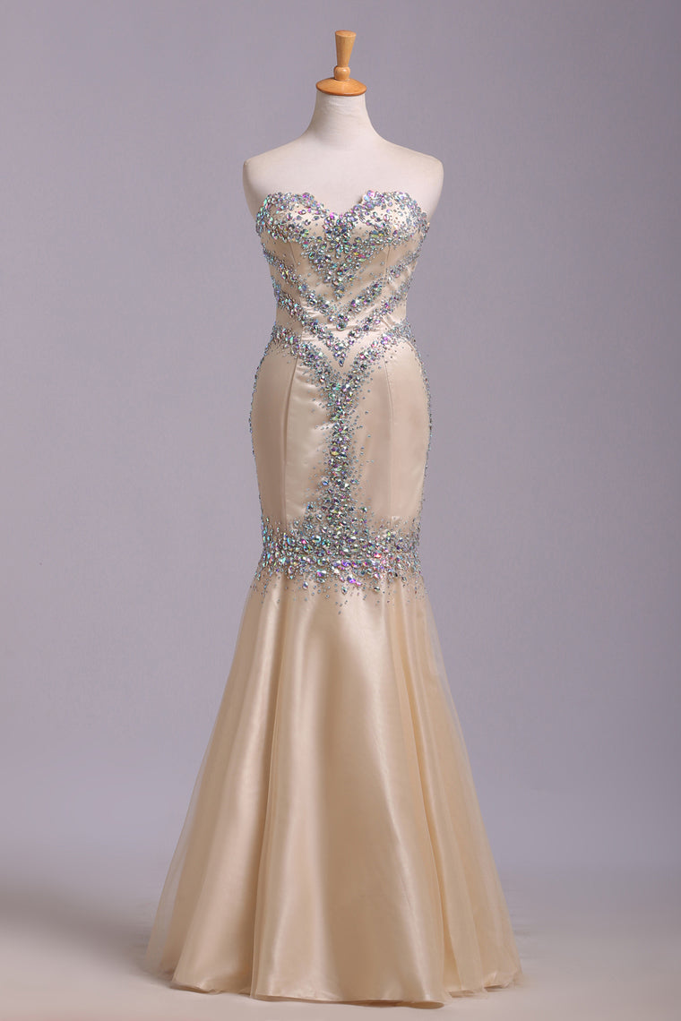 2022 Vintage Sweetheart Floor Length Mermaid/Trumpet Beaded Tulle Prom Dresses