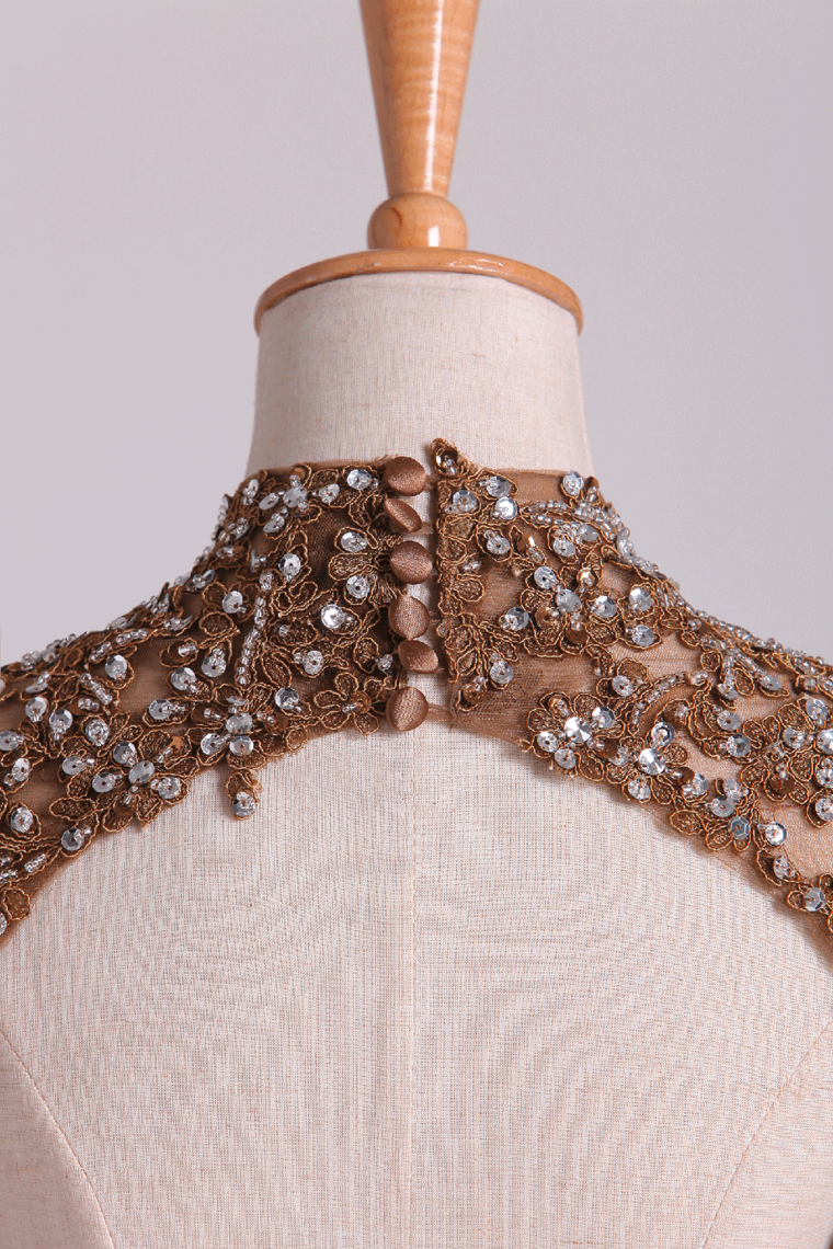 2022 Hot High Neck Evening Dresses Column With Beading Lace Sweep Train