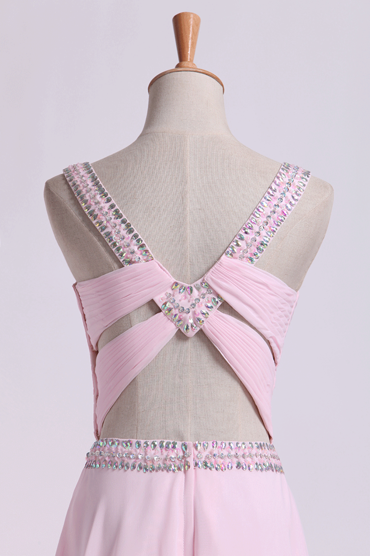2022 Open Back Prom Dresses Halter A Line Sweep Train Chiffon With Beads&Ruffles