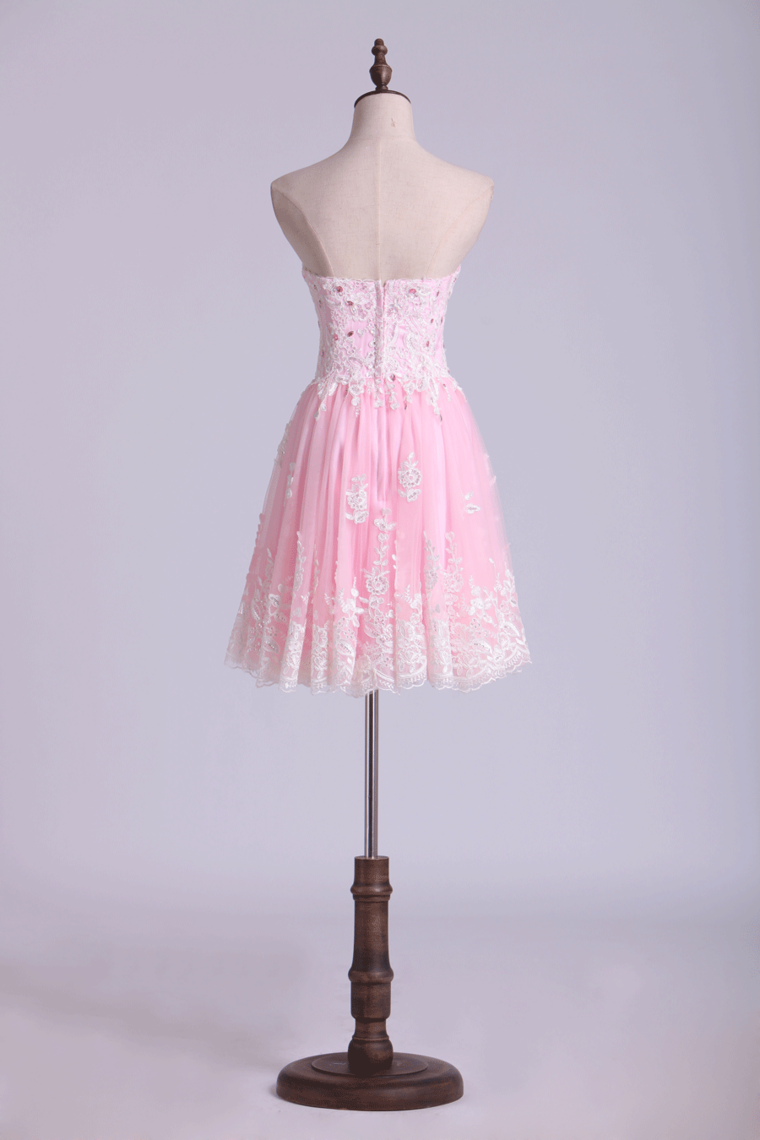 2022 Sweetheart A-Line Homecoming Dresses Tulle With Applique & Beads