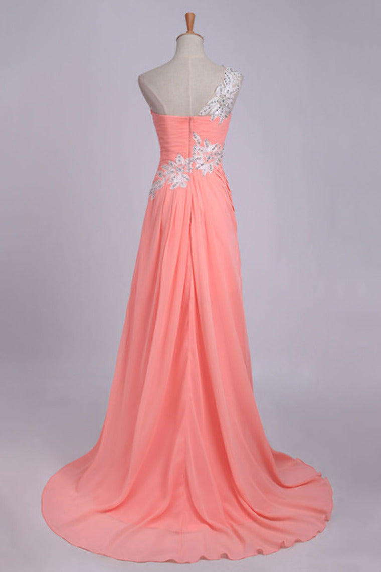 2022 One Shoulder Pleated Bodice With Beaded Applique Court Train Evening Dresses