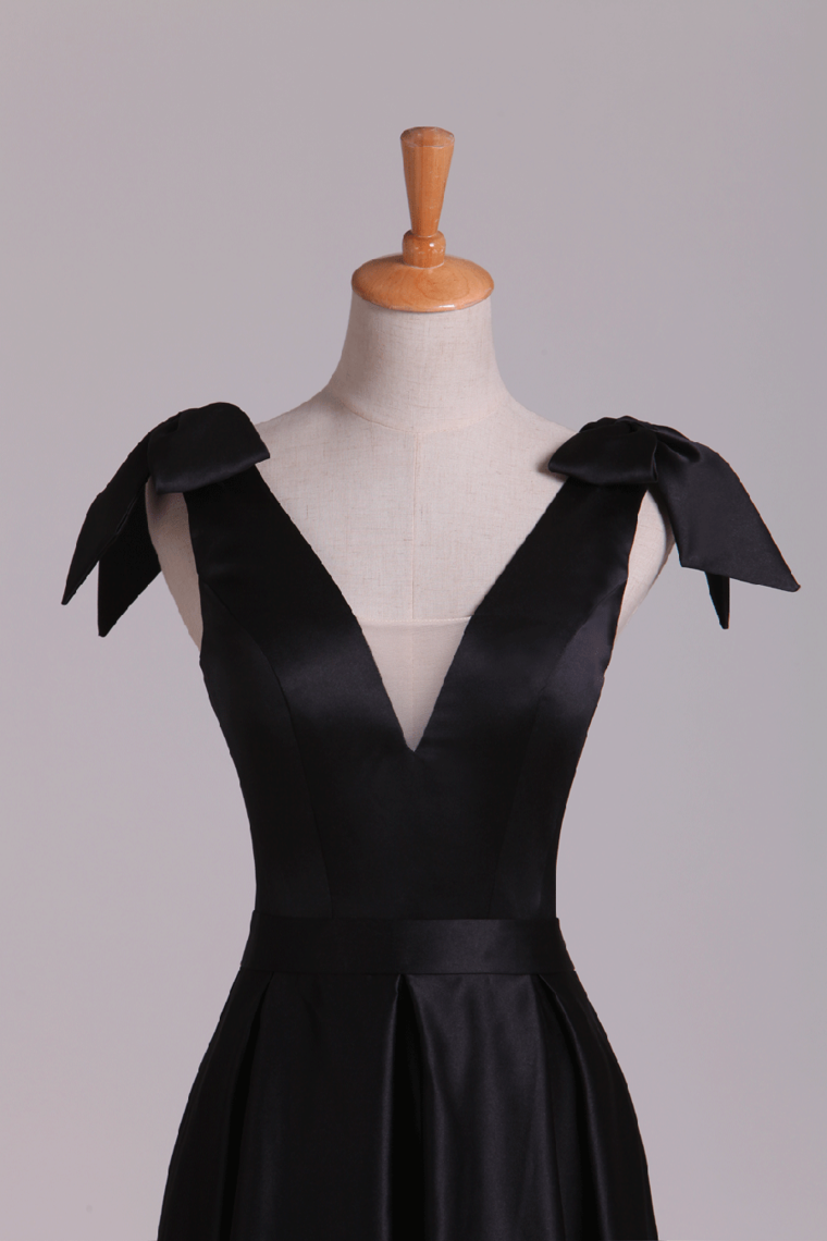 2022 Deep V-Neck Evening Dresses A-Line Satin With Bow-Knot & Ribbon